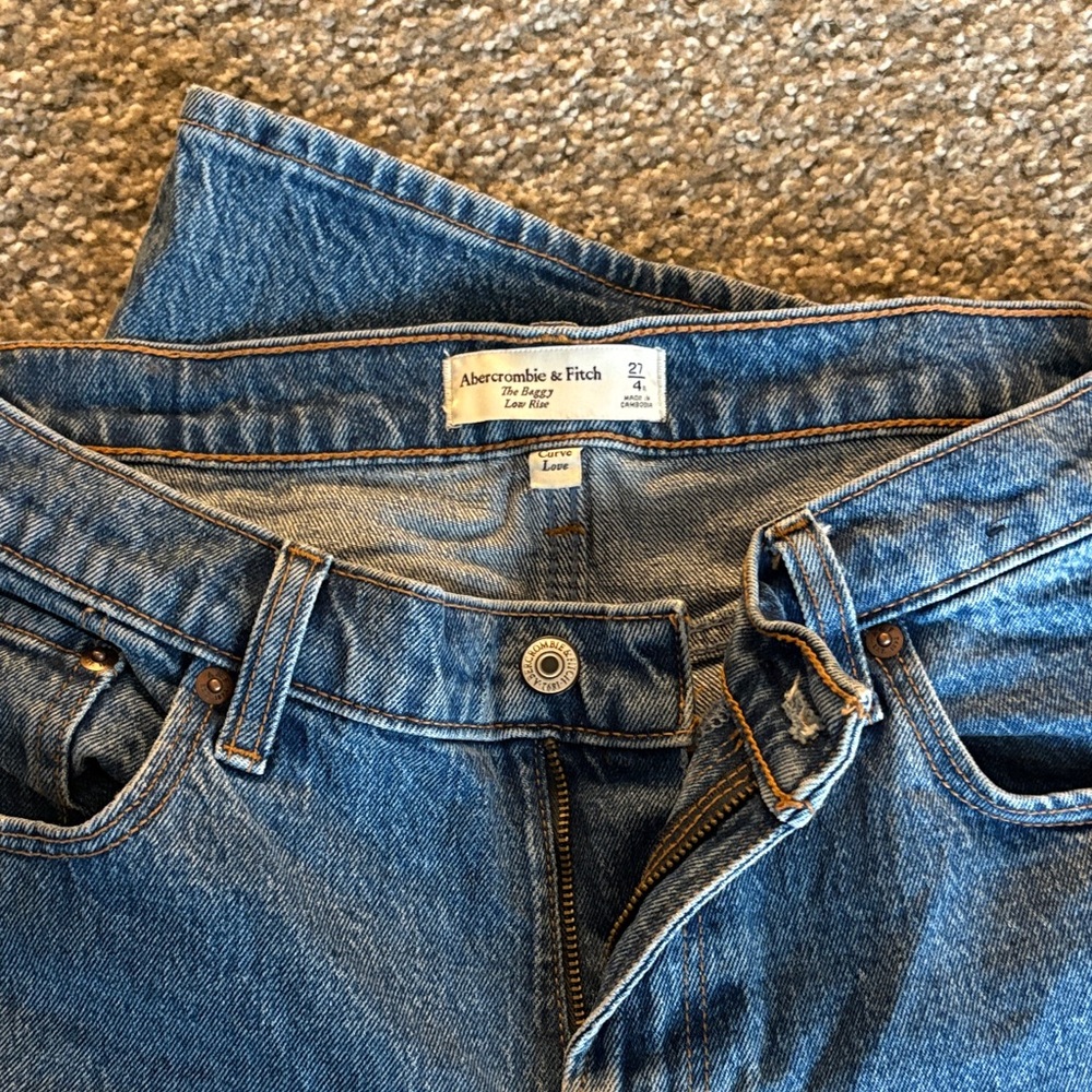 Classic Blue Low-Waist Baggy Straight Leg Jeans - Picture 2 of 3